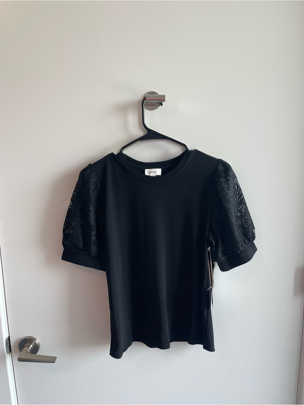 CECE Lace Puff Sleeve Top - Black